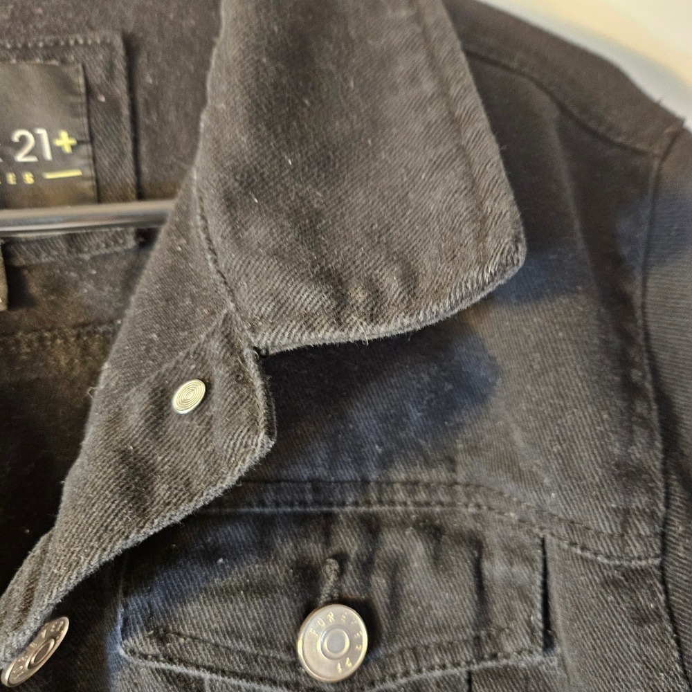 Forever 21 Plus Size Black Denim Trucker Jacket Womens 1X Button Up Outerwear - Picture 4 of 10